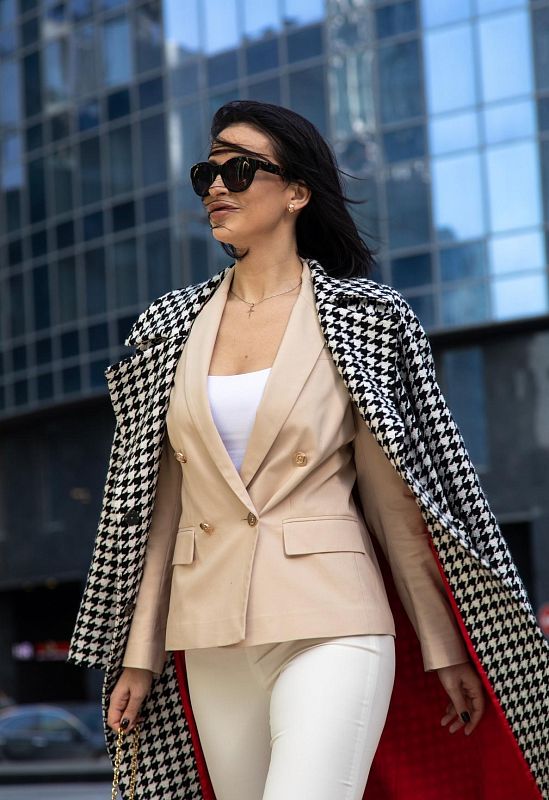 Позы для фотосессии для девушек